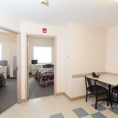 Residence & Conference Centre - Kitchener-Waterloo المظهر الخارجي الصورة